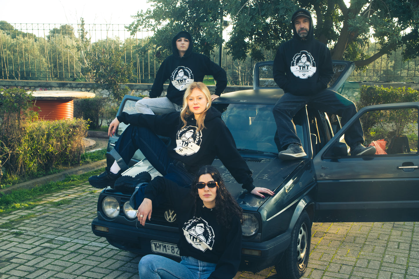 TNT | Hoodie Classic
