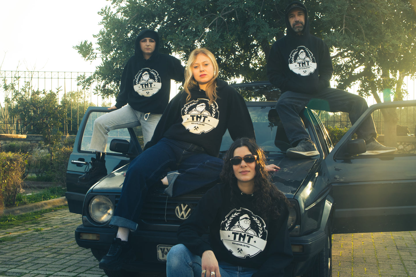 TNT | Hoodie Classic